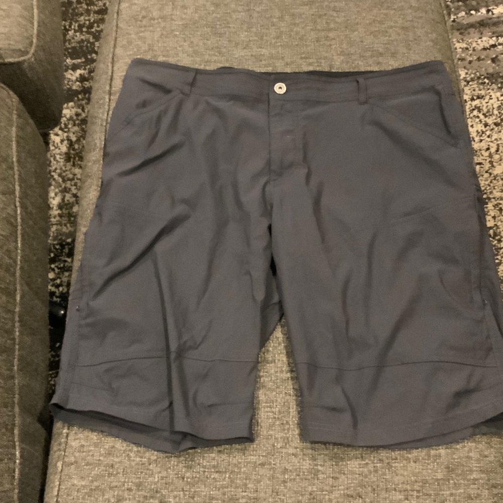 Kuhl Men's Grey Flat Front Shorts - Picture 2 of 7